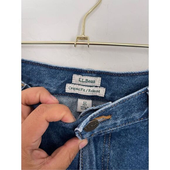 LL BEAN Original Fit Relaxed Jeans Size 12 Petite - Picture 3 of 10